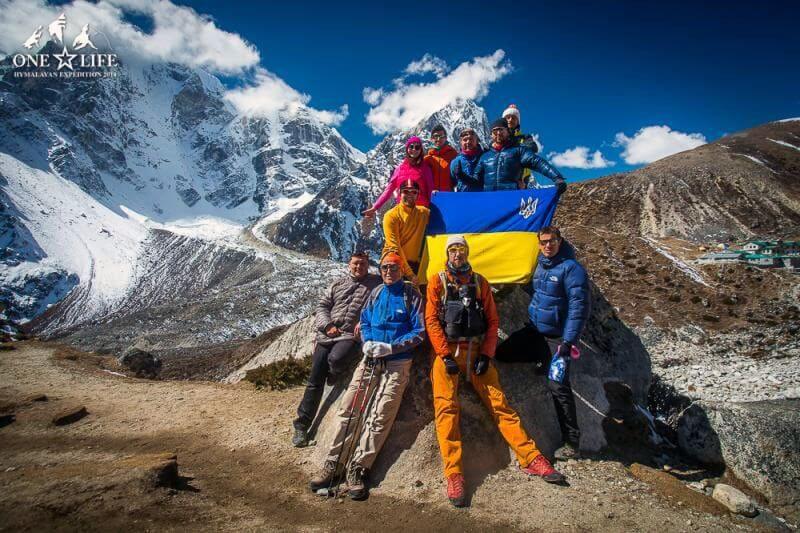 Піднімання на гору Island Peak в Непалі 